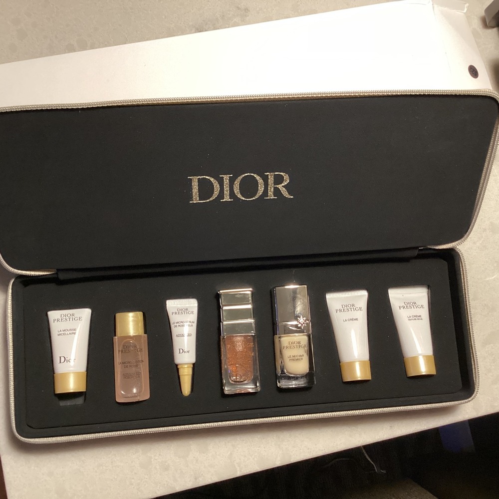 Dior Prestige Skincare Set Travel Kit Case La Micro Huile Serum Moisturizer - Picture 3 of 8